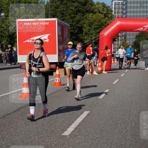 07.09.2025 - BARMER Alsterlauf Yannick Fuchs http://msf.ph/oto/8828704 07.09.2025 10:15:38 Laufen 3595, 969, 2525 meine-sportfotos.de