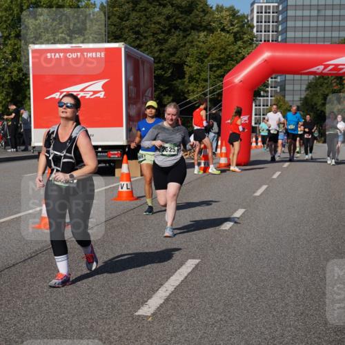 07.09.2025 - BARMER Alsterlauf Yannick Fuchs http://msf.ph/oto/8828705 07.09.2025 10:15:38 Laufen 869, 3786, 2525 meine-sportfotos.de
