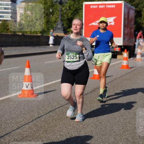 07.09.2025 - BARMER Alsterlauf Yannick Fuchs http://msf.ph/oto/8828711 07.09.2025 10:15:40 Laufen 2525 meine-sportfotos.de