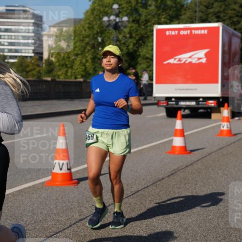 07.09.2025 - BARMER Alsterlauf Yannick Fuchs http://msf.ph/oto/8828713 07.09.2025 10:15:41 Laufen 2525, 969 meine-sportfotos.de
