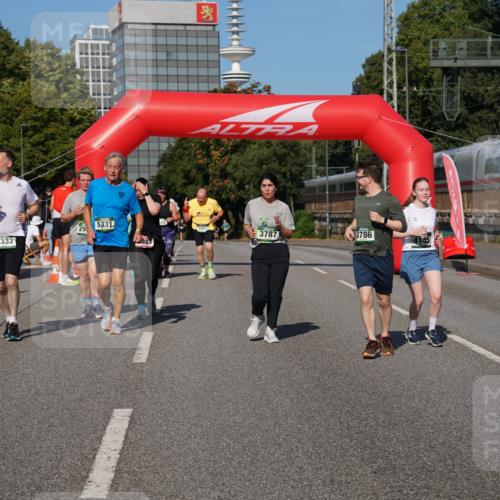 07.09.2025 - BARMER Alsterlauf Yannick Fuchs http://msf.ph/oto/8828721 07.09.2025 10:15:47 Laufen 5331, 29, 3787, 3786, 5332, 883, 4145 meine-sportfotos.de