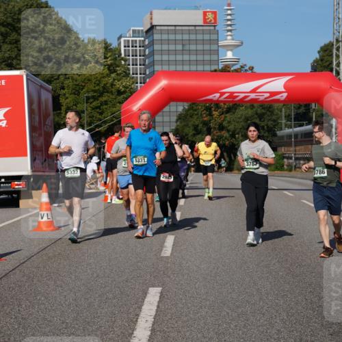 07.09.2025 - BARMER Alsterlauf Yannick Fuchs http://msf.ph/oto/8828722 07.09.2025 10:15:47 Laufen 5331, 5332, 2983, 3787, 3786 meine-sportfotos.de