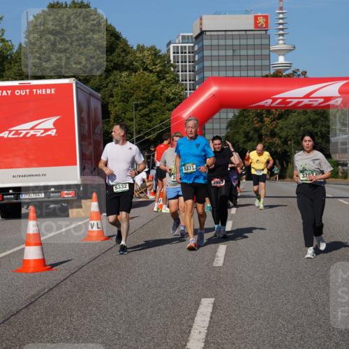 07.09.2025 - BARMER Alsterlauf Yannick Fuchs http://msf.ph/oto/8828723 07.09.2025 10:15:47 Laufen 1, 5332, 5331, 2983, 70, 3727, 3786 meine-sportfotos.de