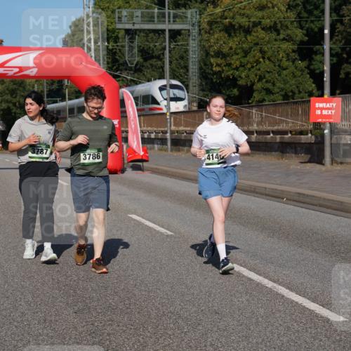 07.09.2025 - BARMER Alsterlauf Yannick Fuchs http://msf.ph/oto/8828727 07.09.2025 10:15:49 Laufen 2685, 3787, 3786, 414 meine-sportfotos.de