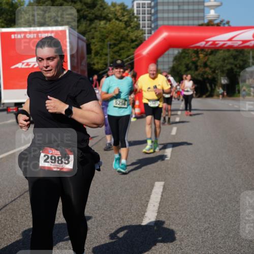 07.09.2025 - BARMER Alsterlauf Yannick Fuchs http://msf.ph/oto/8828739 07.09.2025 10:15:53 Laufen 2983, 5256 meine-sportfotos.de