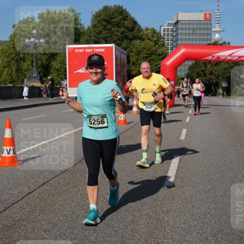 07.09.2025 - BARMER Alsterlauf Yannick Fuchs http://msf.ph/oto/8828744 07.09.2025 10:15:55 Laufen 5256, 2685 meine-sportfotos.de