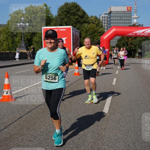 07.09.2025 - BARMER Alsterlauf Yannick Fuchs http://msf.ph/oto/8828746 07.09.2025 10:15:55 Laufen 2685, 5256 meine-sportfotos.de