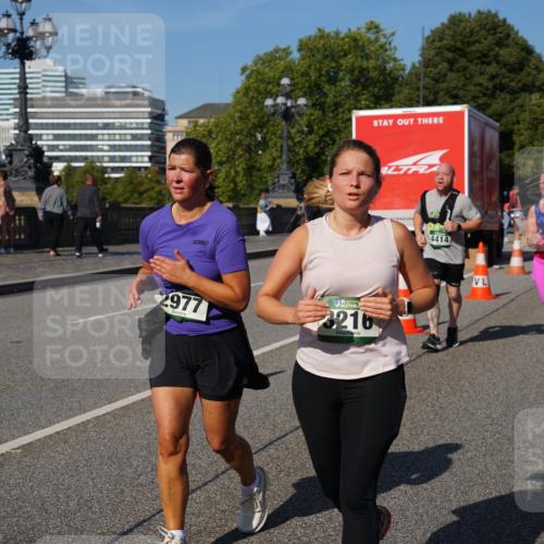 07.09.2025 - BARMER Alsterlauf Yannick Fuchs http://msf.ph/oto/8828772 07.09.2025 10:16:04 Laufen 2977, 136, 3216, 4414, 477 meine-sportfotos.de