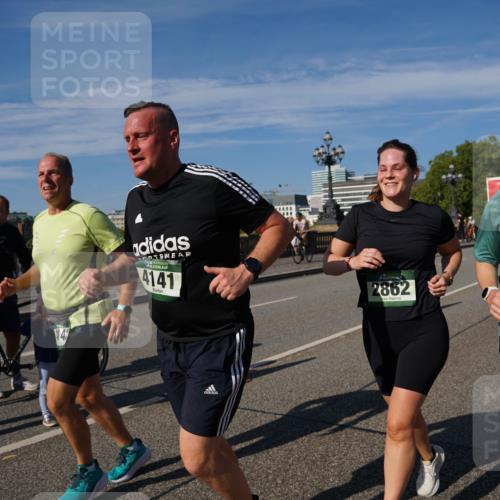 07.09.2025 - BARMER Alsterlauf Yannick Fuchs http://msf.ph/oto/8828856 07.09.2025 10:16:36 Laufen 4, 4141, 2862, 36, 2861 meine-sportfotos.de