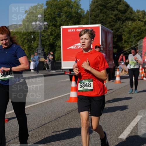 07.09.2025 - BARMER Alsterlauf Yannick Fuchs http://msf.ph/oto/8828880 07.09.2025 10:16:47 Laufen 5846, 5848 meine-sportfotos.de