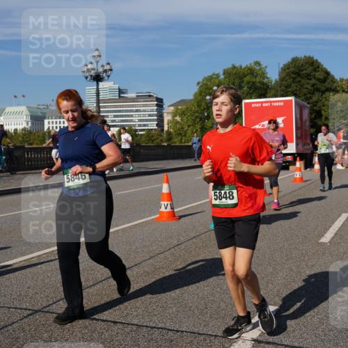 07.09.2025 - BARMER Alsterlauf Yannick Fuchs http://msf.ph/oto/8828881 07.09.2025 10:16:48 Laufen 5846, 30, 5848 meine-sportfotos.de