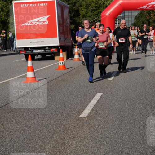 07.09.2025 - BARMER Alsterlauf Yannick Fuchs http://msf.ph/oto/8828901 07.09.2025 10:16:54 Laufen 2115, 5625, 3091, 2281, 562 meine-sportfotos.de