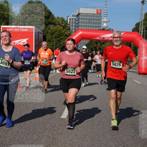 07.09.2025 - BARMER Alsterlauf Yannick Fuchs http://msf.ph/oto/8828907 07.09.2025 10:16:57 Laufen 3091, 3354, 3189, 5623, 5625 meine-sportfotos.de