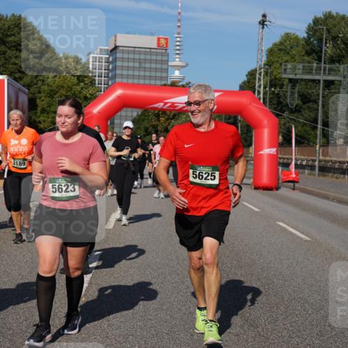 07.09.2025 - BARMER Alsterlauf Yannick Fuchs http://msf.ph/oto/8828910 07.09.2025 10:16:57 Laufen 3354, 3189, 5623, 5625 meine-sportfotos.de