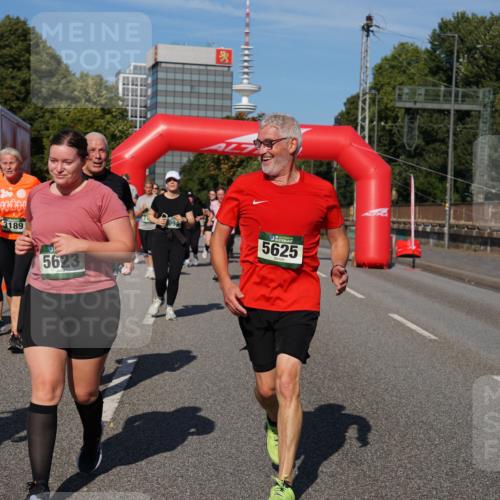07.09.2025 - BARMER Alsterlauf Yannick Fuchs http://msf.ph/oto/8828911 07.09.2025 10:16:58 Laufen 3354, 3189, 5623, 994, 5625 meine-sportfotos.de