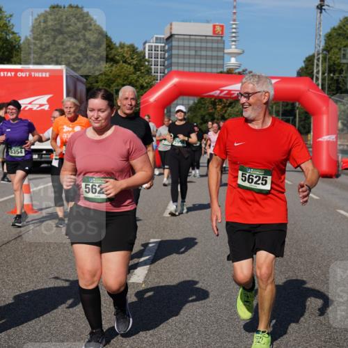 07.09.2025 - BARMER Alsterlauf Yannick Fuchs http://msf.ph/oto/8828912 07.09.2025 10:16:58 Laufen 3091, 3354, 562, 23994, 5625 meine-sportfotos.de