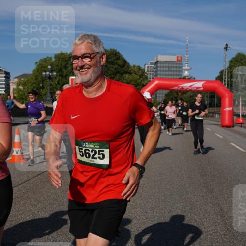 07.09.2025 - BARMER Alsterlauf Yannick Fuchs http://msf.ph/oto/8828918 07.09.2025 10:16:59 Laufen 1354, 5623, 36, 5625 meine-sportfotos.de