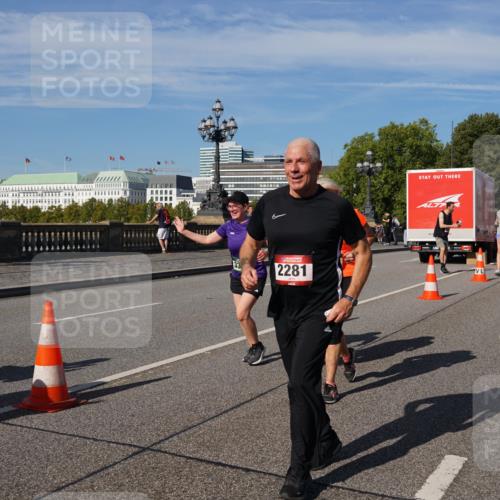 07.09.2025 - BARMER Alsterlauf Yannick Fuchs http://msf.ph/oto/8828919 07.09.2025 10:17:00 Laufen 33, 2281, 2119, 3887, 3994 meine-sportfotos.de