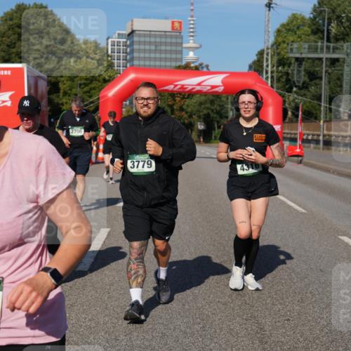 07.09.2025 - BARMER Alsterlauf Yannick Fuchs http://msf.ph/oto/8828942 07.09.2025 10:17:06 Laufen 35, 3887, 2706, 3779, 4316 meine-sportfotos.de