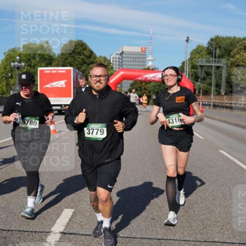 07.09.2025 - BARMER Alsterlauf Yannick Fuchs http://msf.ph/oto/8828945 07.09.2025 10:17:07 Laufen 3227, 3780, 4316, 3779 meine-sportfotos.de