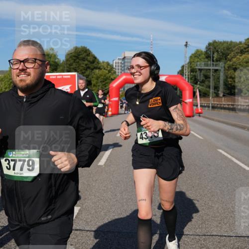 07.09.2025 - BARMER Alsterlauf Yannick Fuchs http://msf.ph/oto/8828951 07.09.2025 10:17:08 Laufen 3780, 36, 3779, 43 meine-sportfotos.de