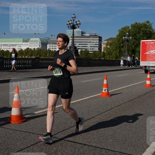07.09.2025 - BARMER Alsterlauf Yannick Fuchs http://msf.ph/oto/8828962 07.09.2025 10:17:12 Laufen 5916, 501 meine-sportfotos.de