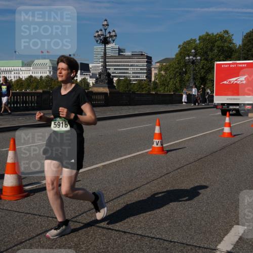 07.09.2025 - BARMER Alsterlauf Yannick Fuchs http://msf.ph/oto/8828963 07.09.2025 10:17:12 Laufen 444, 5916, 5019 meine-sportfotos.de