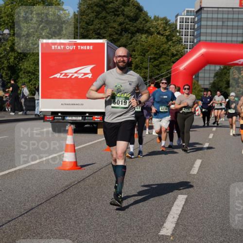 07.09.2025 - BARMER Alsterlauf Yannick Fuchs http://msf.ph/oto/8828966 07.09.2025 10:17:14 Laufen 5019, 10, 167, 4234, 4233 meine-sportfotos.de
