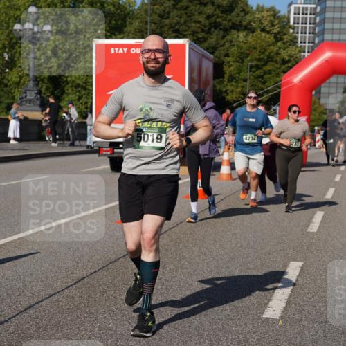 07.09.2025 - BARMER Alsterlauf Yannick Fuchs http://msf.ph/oto/8828968 07.09.2025 10:17:15 Laufen 5019, 10, 4234 meine-sportfotos.de