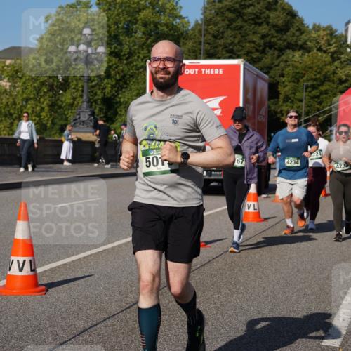 07.09.2025 - BARMER Alsterlauf Yannick Fuchs http://msf.ph/oto/8828971 07.09.2025 10:17:16 Laufen 19, 501, 67, 224, 4234, 423 meine-sportfotos.de