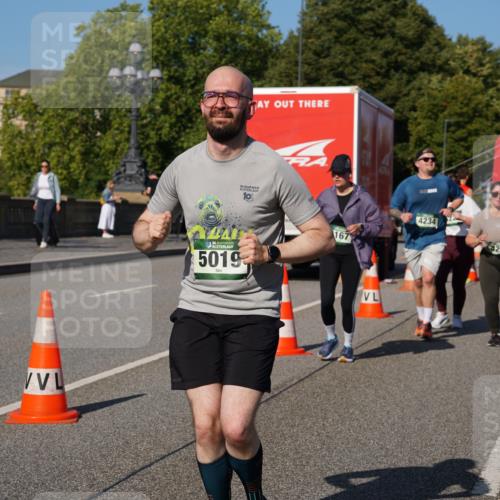 07.09.2025 - BARMER Alsterlauf Yannick Fuchs http://msf.ph/oto/8828972 07.09.2025 10:17:16 Laufen 5019, 167, 4234 meine-sportfotos.de