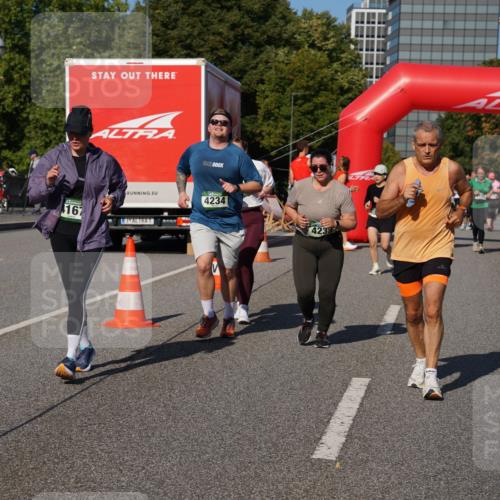 07.09.2025 - BARMER Alsterlauf Yannick Fuchs http://msf.ph/oto/8828976 07.09.2025 10:17:17 Laufen 4234, 167, 4233 meine-sportfotos.de