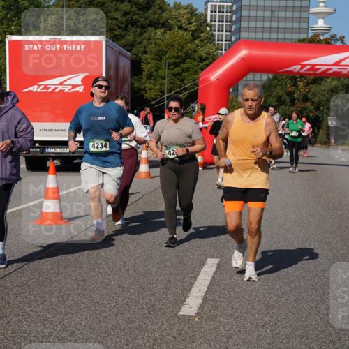 07.09.2025 - BARMER Alsterlauf Yannick Fuchs http://msf.ph/oto/8828977 07.09.2025 10:17:17 Laufen 416, 4234, 42 meine-sportfotos.de