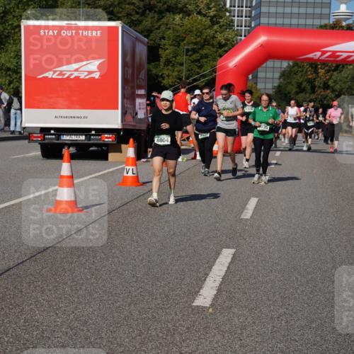 07.09.2025 - BARMER Alsterlauf Yannick Fuchs http://msf.ph/oto/8828989 07.09.2025 10:17:21 Laufen 8004, 4907, 5030, 235 meine-sportfotos.de