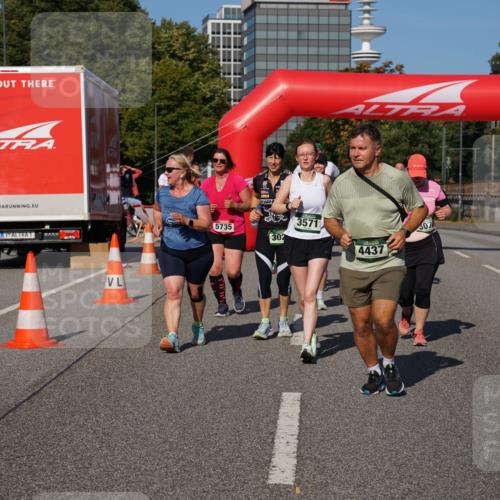 07.09.2025 - BARMER Alsterlauf Yannick Fuchs http://msf.ph/oto/8829003 07.09.2025 10:17:33 Laufen 5735, 302, 3571, 307, 4437 meine-sportfotos.de