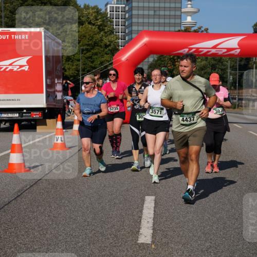 07.09.2025 - BARMER Alsterlauf Yannick Fuchs http://msf.ph/oto/8829004 07.09.2025 10:17:33 Laufen 5735, 30, 3571, 307, 4437 meine-sportfotos.de
