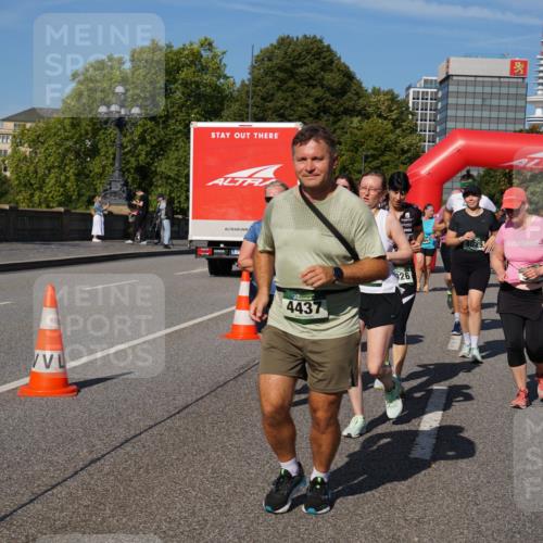 07.09.2025 - BARMER Alsterlauf Yannick Fuchs http://msf.ph/oto/8829006 07.09.2025 10:17:35 Laufen 817, 4437, 26, 4029 meine-sportfotos.de