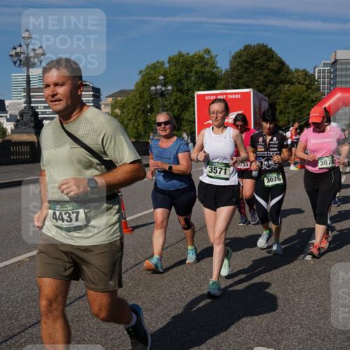 07.09.2025 - BARMER Alsterlauf Yannick Fuchs http://msf.ph/oto/8829009 07.09.2025 10:17:36 Laufen 4437, 30, 735, 3571, 3026, 3070, 3183 meine-sportfotos.de