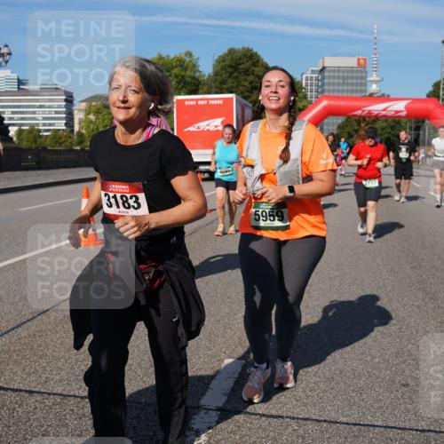 07.09.2025 - BARMER Alsterlauf Yannick Fuchs http://msf.ph/oto/8829026 07.09.2025 10:17:41 Laufen 36, 3183, 4641, 5959 meine-sportfotos.de