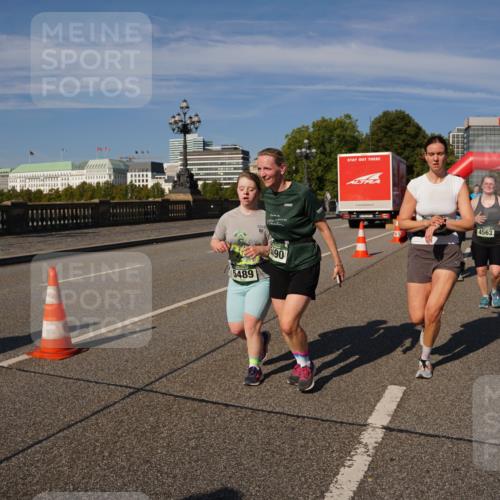 07.09.2025 - BARMER Alsterlauf Yannick Fuchs http://msf.ph/oto/8829034 07.09.2025 10:17:45 Laufen 19, 5489, 90, 4563, 4448 meine-sportfotos.de