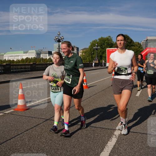 07.09.2025 - BARMER Alsterlauf Yannick Fuchs http://msf.ph/oto/8829038 07.09.2025 10:17:46 Laufen 5489, 5490, 3965, 4563, 4475, 4446 meine-sportfotos.de