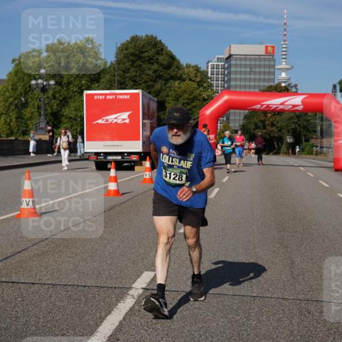07.09.2025 - BARMER Alsterlauf Yannick Fuchs http://msf.ph/oto/8829062 07.09.2025 10:17:54 Laufen 2022, 3128 meine-sportfotos.de