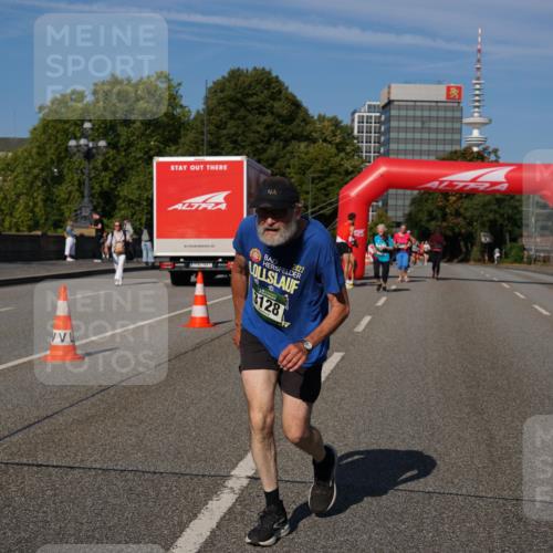 07.09.2025 - BARMER Alsterlauf Yannick Fuchs http://msf.ph/oto/8829064 07.09.2025 10:17:54 Laufen 2022, 3128 meine-sportfotos.de