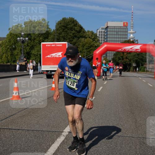 07.09.2025 - BARMER Alsterlauf Yannick Fuchs http://msf.ph/oto/8829065 07.09.2025 10:17:54 Laufen 2022, 3128 meine-sportfotos.de
