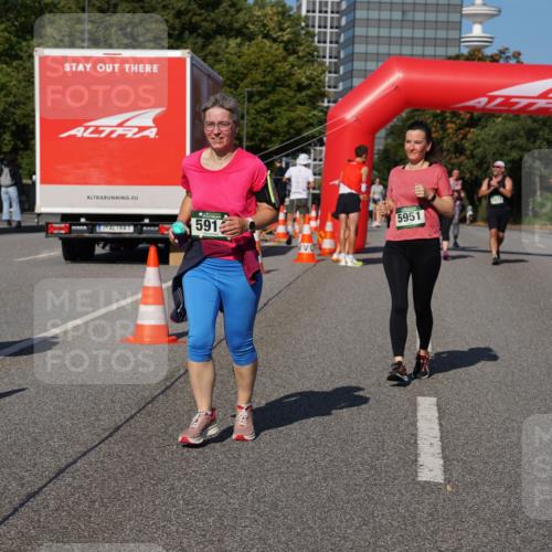 07.09.2025 - BARMER Alsterlauf Yannick Fuchs http://msf.ph/oto/8829073 07.09.2025 10:18:03 Laufen 5914, 5951 meine-sportfotos.de