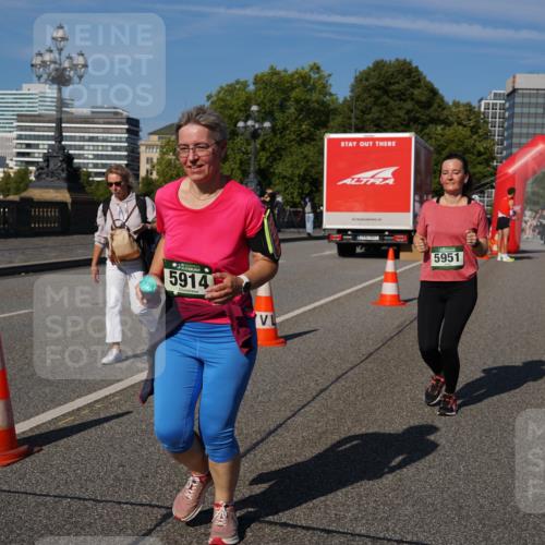 07.09.2025 - BARMER Alsterlauf Yannick Fuchs http://msf.ph/oto/8829079 07.09.2025 10:18:05 Laufen 5914, 5951, 1972 meine-sportfotos.de