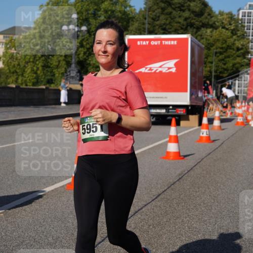 07.09.2025 - BARMER Alsterlauf Yannick Fuchs http://msf.ph/oto/8829082 07.09.2025 10:18:06 Laufen 595 meine-sportfotos.de