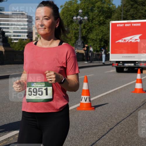 07.09.2025 - BARMER Alsterlauf Yannick Fuchs http://msf.ph/oto/8829086 07.09.2025 10:18:07 Laufen 1636, 5951 meine-sportfotos.de