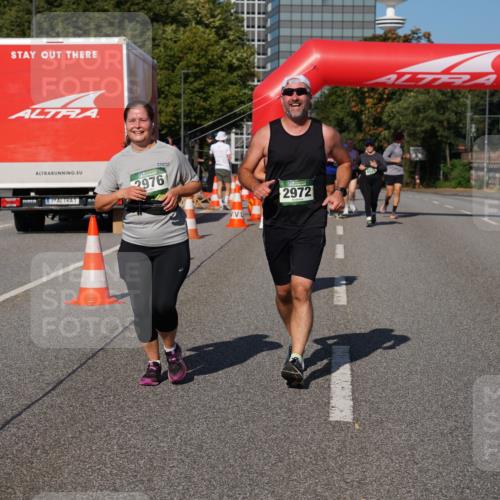 07.09.2025 - BARMER Alsterlauf Yannick Fuchs http://msf.ph/oto/8829087 07.09.2025 10:18:11 Laufen 2976, 2972 meine-sportfotos.de