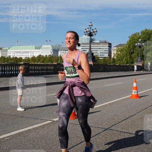 07.09.2025 - BARMER Alsterlauf Yannick Fuchs http://msf.ph/oto/8829101 07.09.2025 10:18:16 Laufen 3668 meine-sportfotos.de